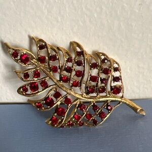 Vintage Gold Leaf Lapel Brooch 3”